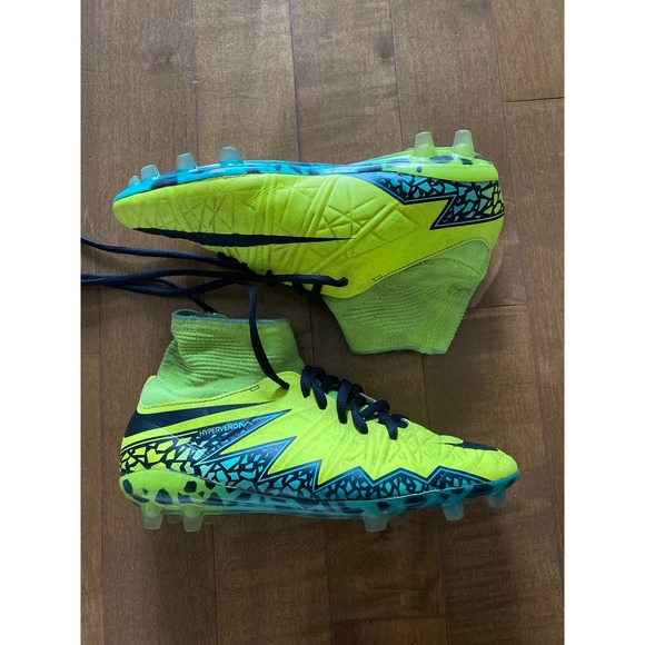 Nike Hypervenom Phantom II FG Volt/Black/Hyper Turquoise youth size 5.5 - Picture 4 of 12